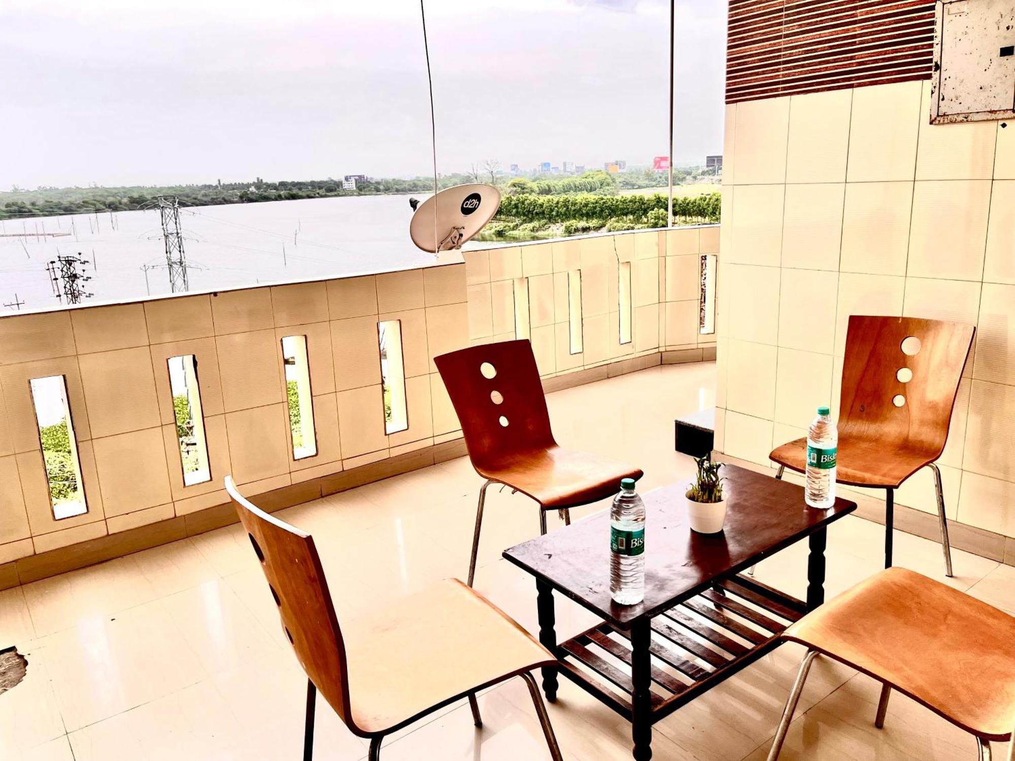Hotel Sita Grand Shamshabad Exterior photo
